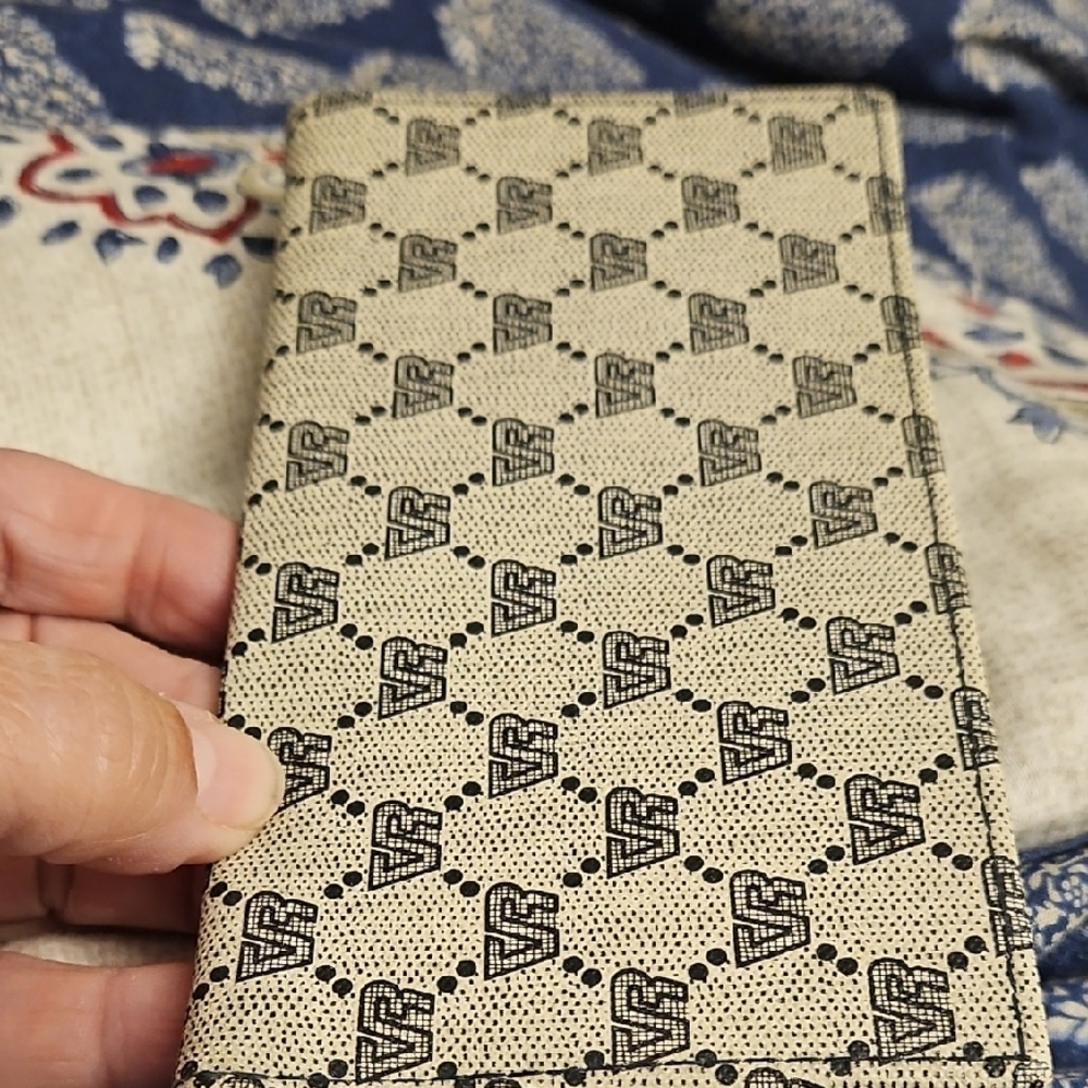Elegant Beige Patterned Key & Card Holder
